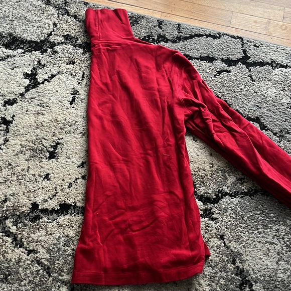 BASIC EDITIONS red turtleneck, Lightly worn, vintage. Size M - Picture 2 of 3